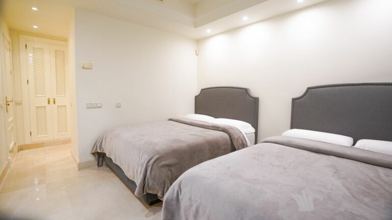 e6fd859f7a6aa9efc58f8d917f6902fd - 10