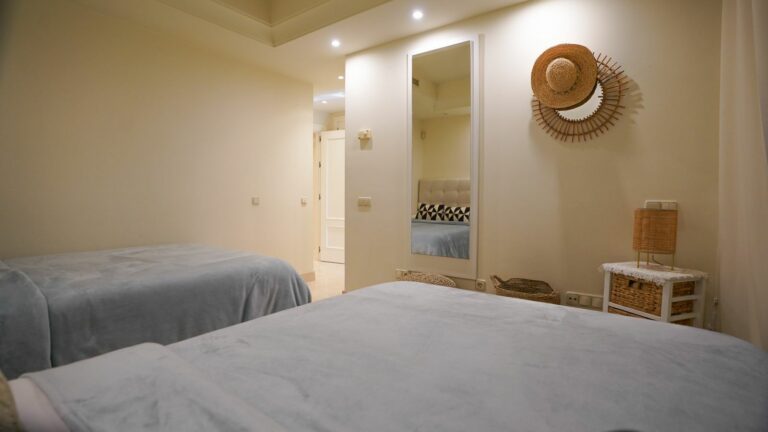 e6fd859f7a6aa9efc58f8d917f6902fd - 14