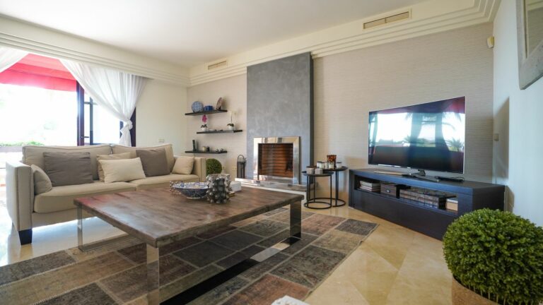 e6fd859f7a6aa9efc58f8d917f6902fd - 5