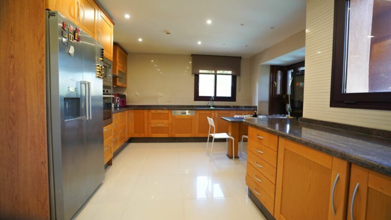 e6fd859f7a6aa9efc58f8d917f6902fd - 6