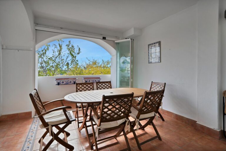 e7b0c9543755d8b72c48a09e1a8d0e01 - 11