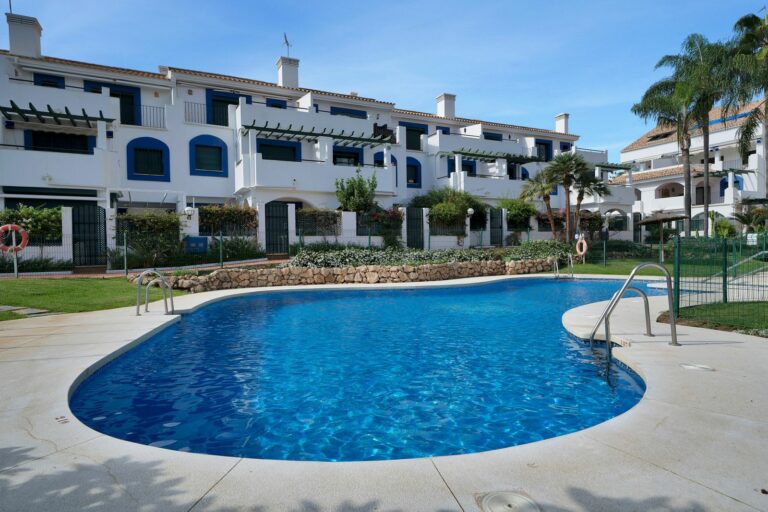 e7b0c9543755d8b72c48a09e1a8d0e01 - 6