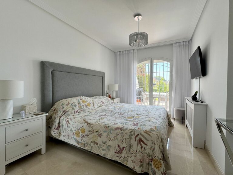 e7b3ea332461863108861386b7c5c056 - 12