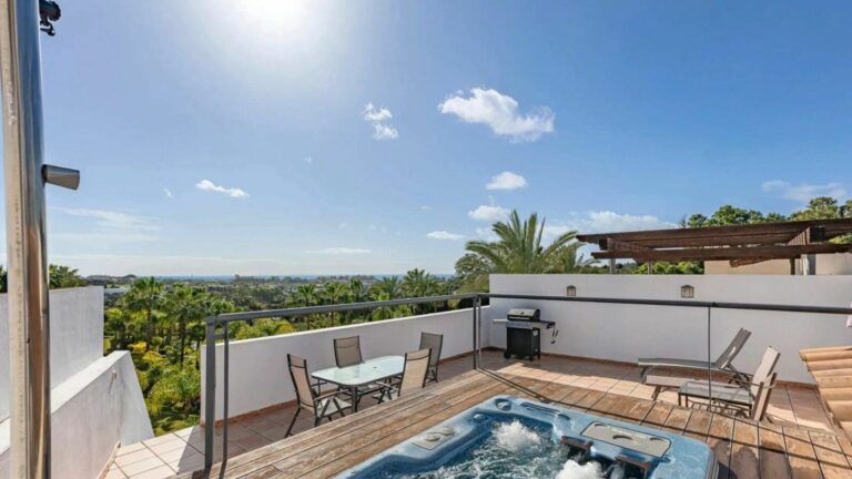 e993435d87de1f1af0139ddcd6b33c79 - 12