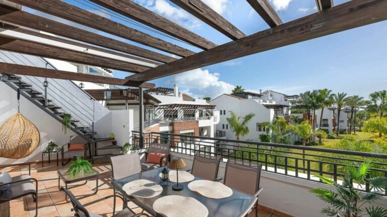 e993435d87de1f1af0139ddcd6b33c79 - 3