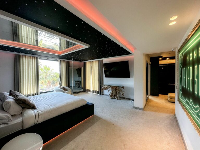 ea6b82e059f1c9f8e7a2e9f84a005933 - 10