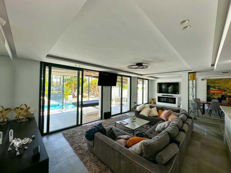 ea6b82e059f1c9f8e7a2e9f84a005933 - 7