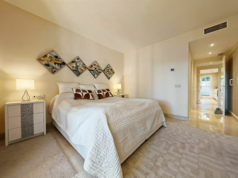 eb387d13a2ac06e3f0508c087221cdc2 - 12