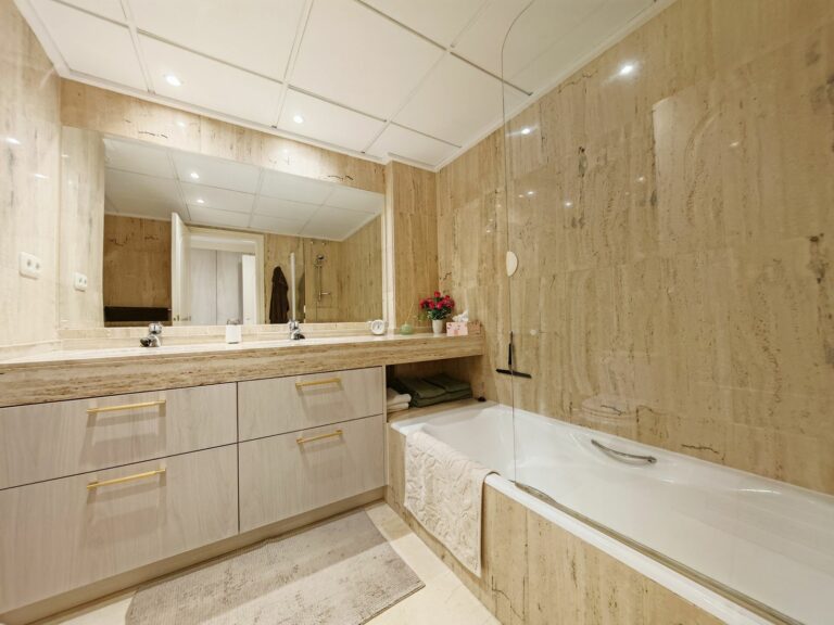 eb387d13a2ac06e3f0508c087221cdc2 - 13