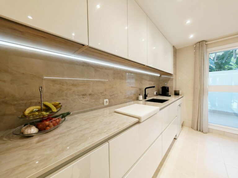 eb387d13a2ac06e3f0508c087221cdc2 - 8