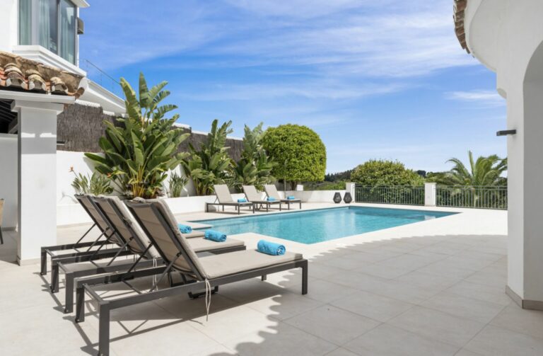 ebceead3cdfa6974a01543b393e16687 - 14