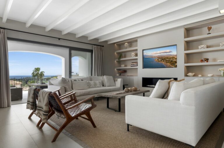 ebceead3cdfa6974a01543b393e16687 - 4