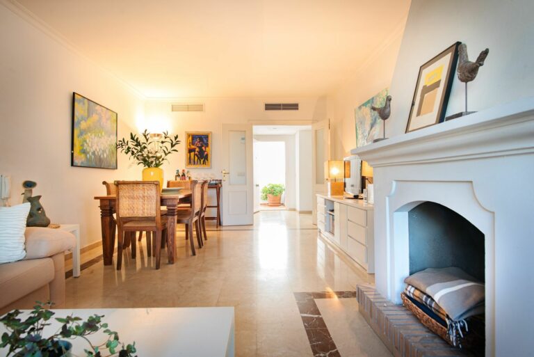 f0e08d8f46a2d7662d9f5c56ba28d9bf - 11