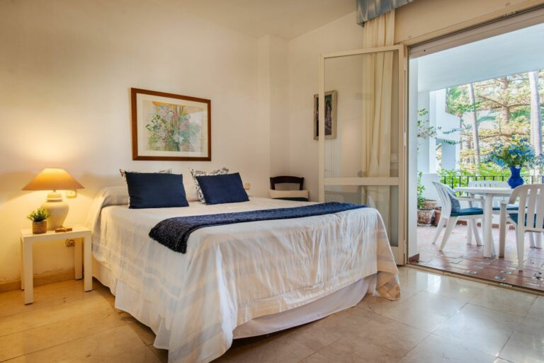 f0e08d8f46a2d7662d9f5c56ba28d9bf - 16