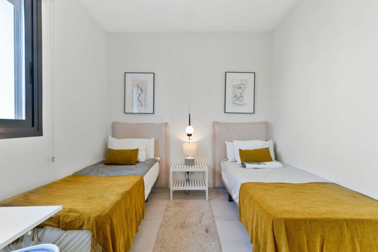 f1446a0cd3daa6361c44f8fd6fd03b4a - 13