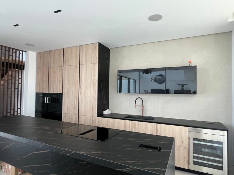 f69aecb1fb74f542a98fa749212e7810 - 12