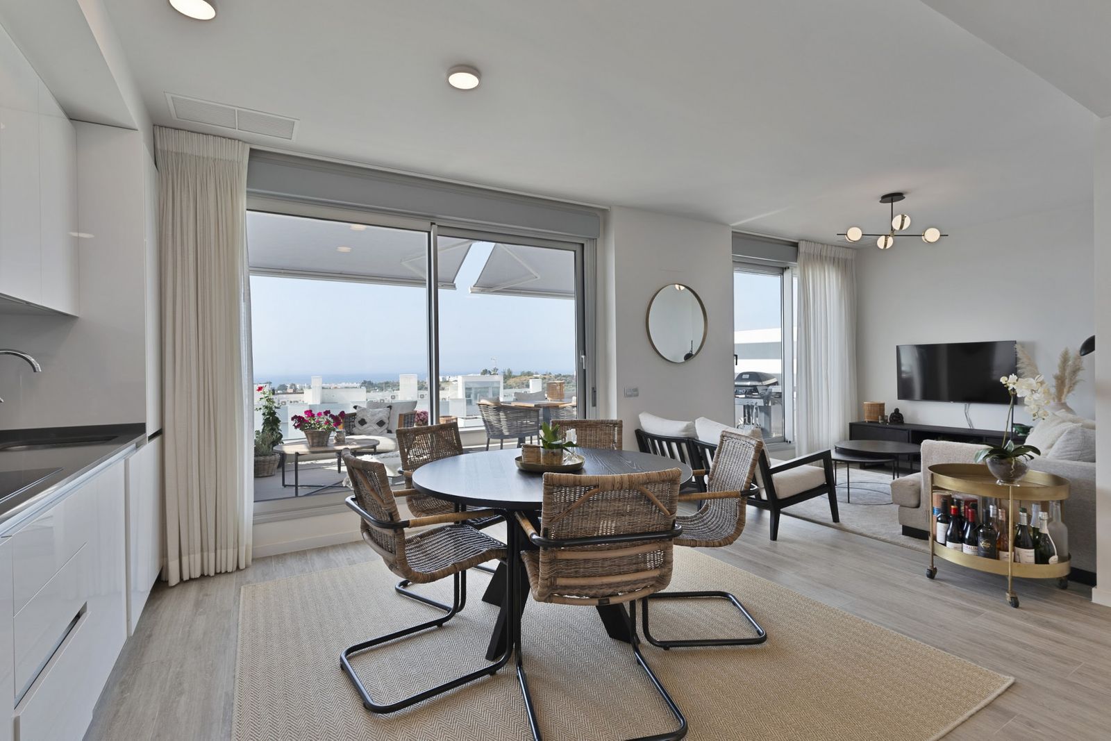 f6e37041c8b81e32f593b67ac27962d4 - 12