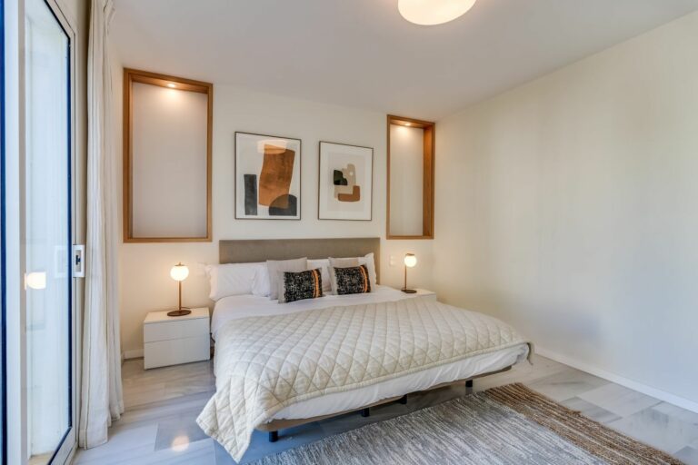 f8f672bdc7ea005928bf797614a4fd66 - 12