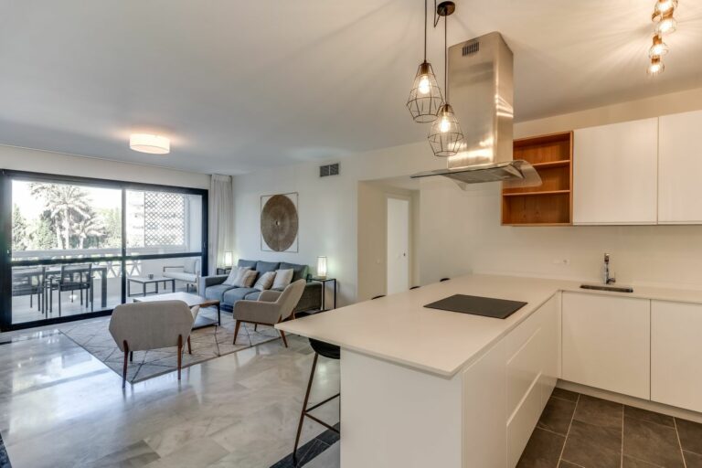 f8f672bdc7ea005928bf797614a4fd66 - 6