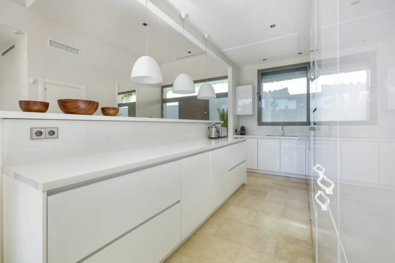 f9048e035dc07d431e5c99fedfec33f3 - 13