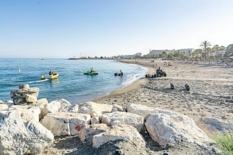 fbf3b7c2cbbb562a6706221aeffd31cb - 16