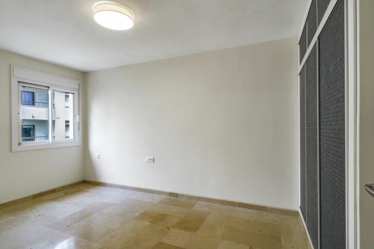 fd30ce9c4074b72c0da5c91ecb5e0bbf - 13