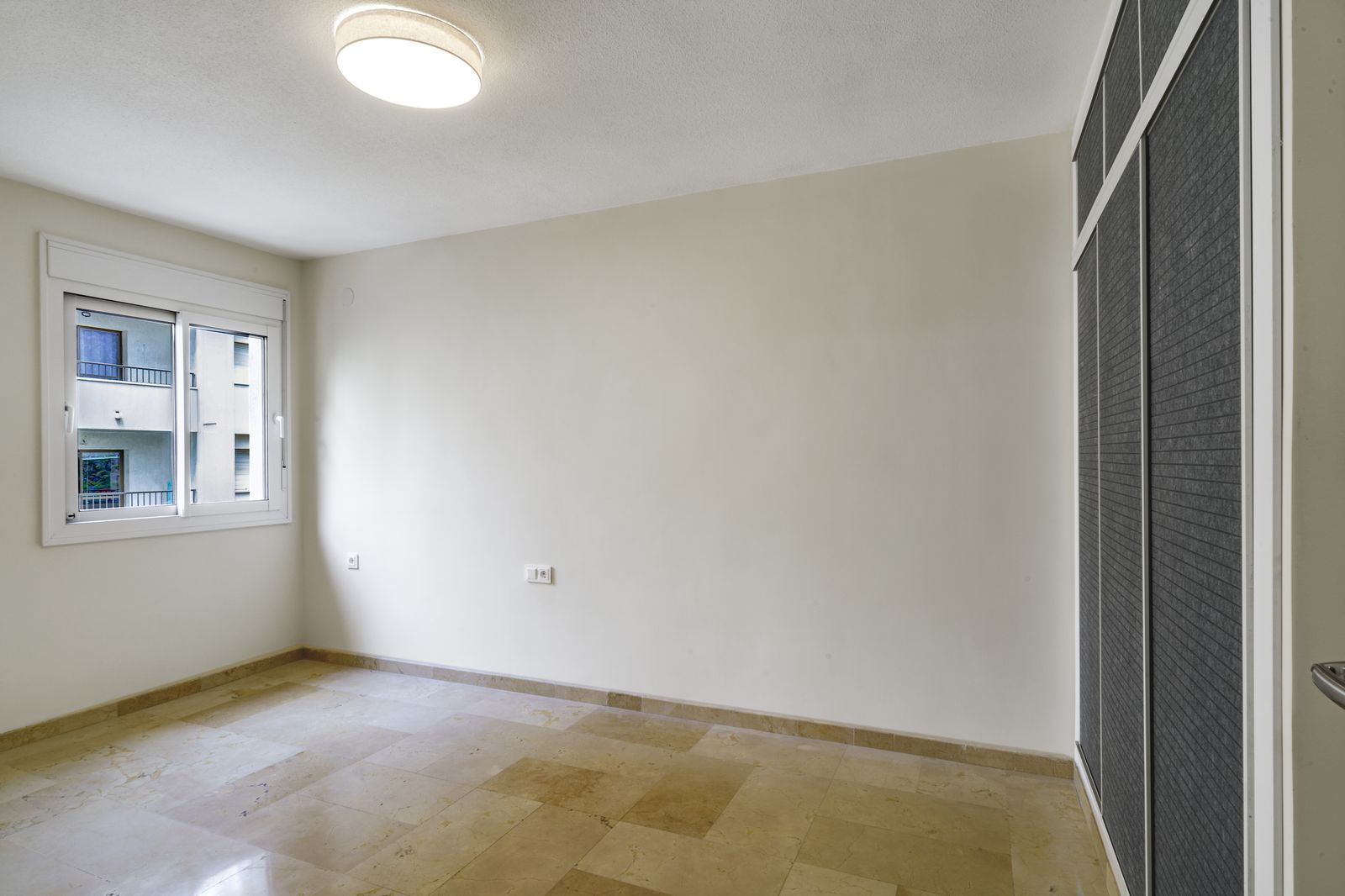 fd30ce9c4074b72c0da5c91ecb5e0bbf - 13