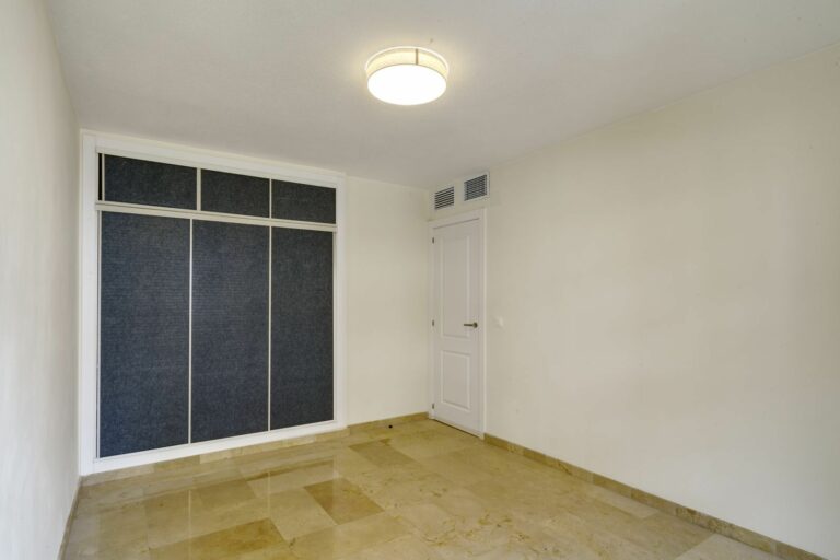 fd30ce9c4074b72c0da5c91ecb5e0bbf - 14