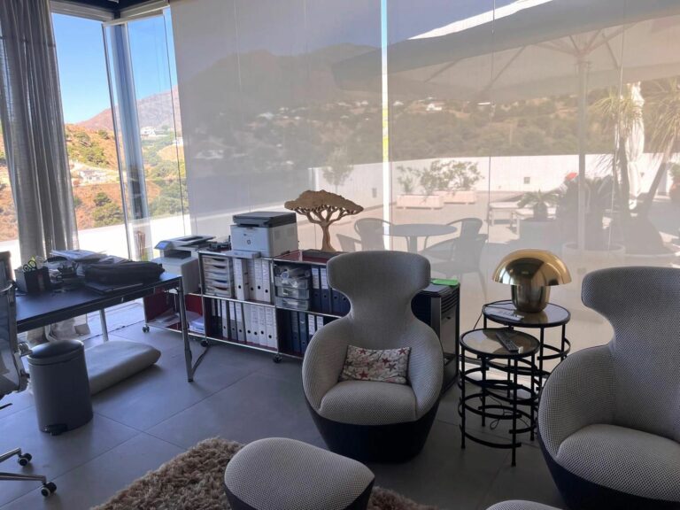 fe5e43989256650307dcef07da93897c - 15