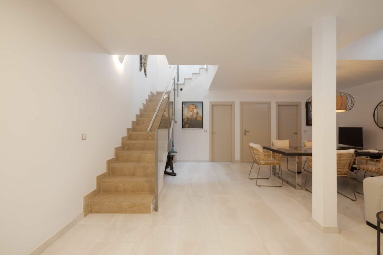 01e1a7d2509dd4b06fb78ab138fc5b36 - 16