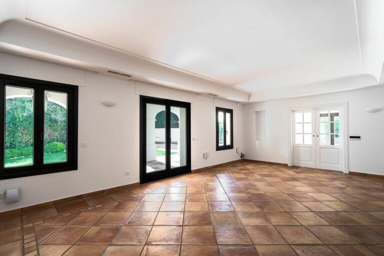 024bd6d30f59fc74e687b0d0d96b9199 - 9