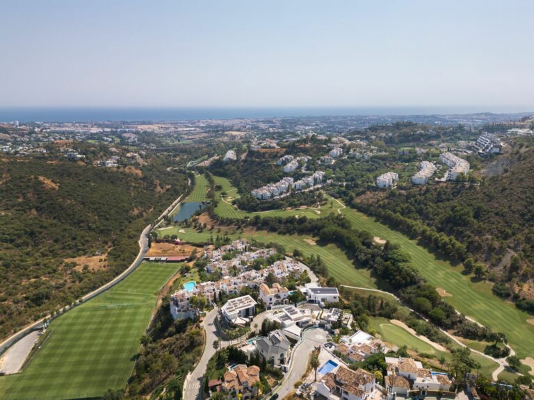 02a61004dc52efbdfebc3a8f6c82b9d3 - 1