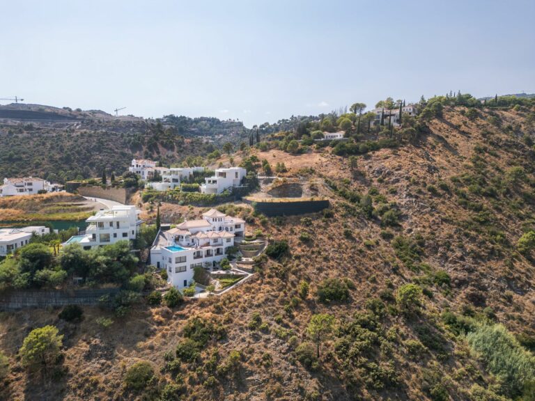 02a61004dc52efbdfebc3a8f6c82b9d3 - 9