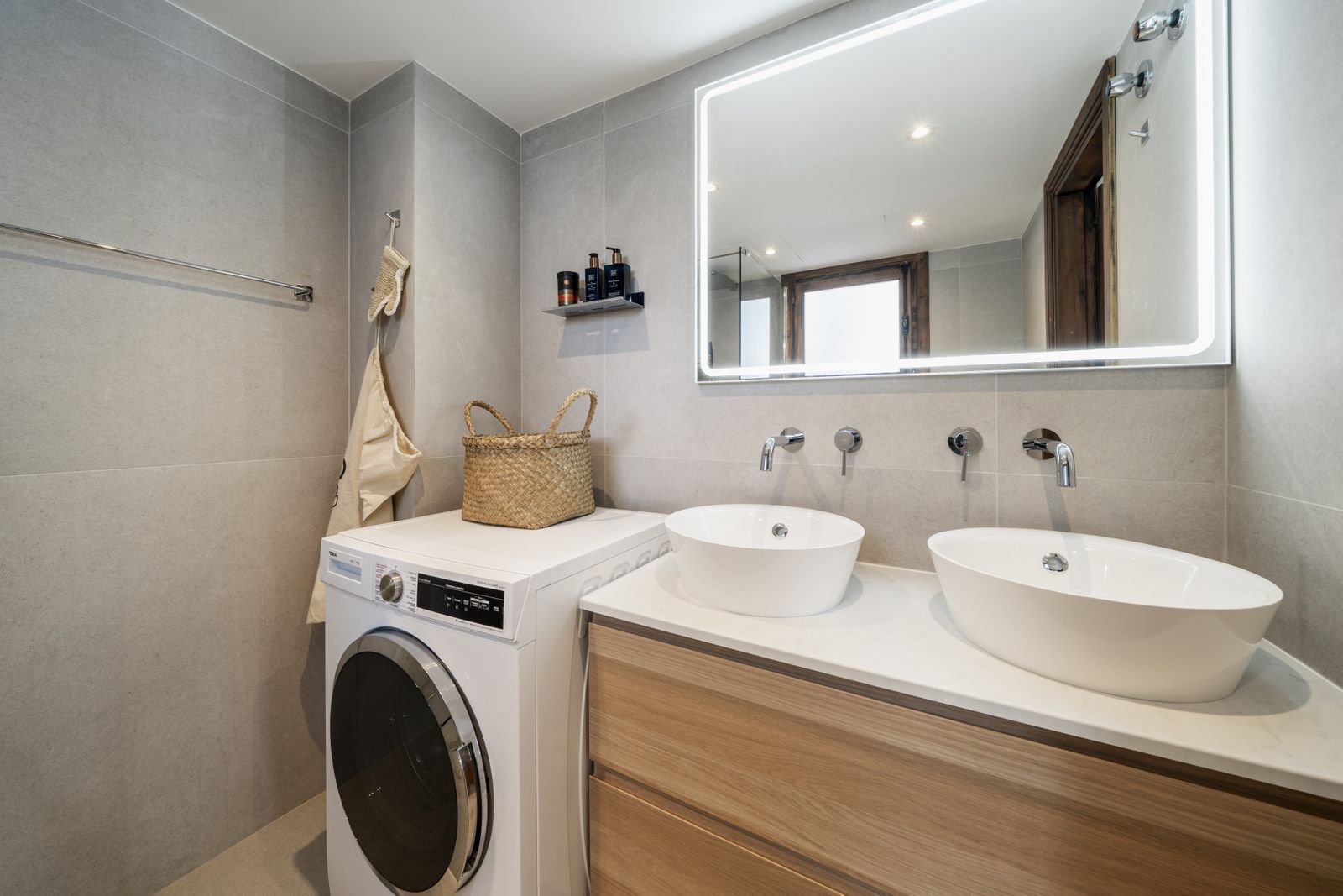 02ebd14ecfeb2f5c45c8ed69c988f765 - 16