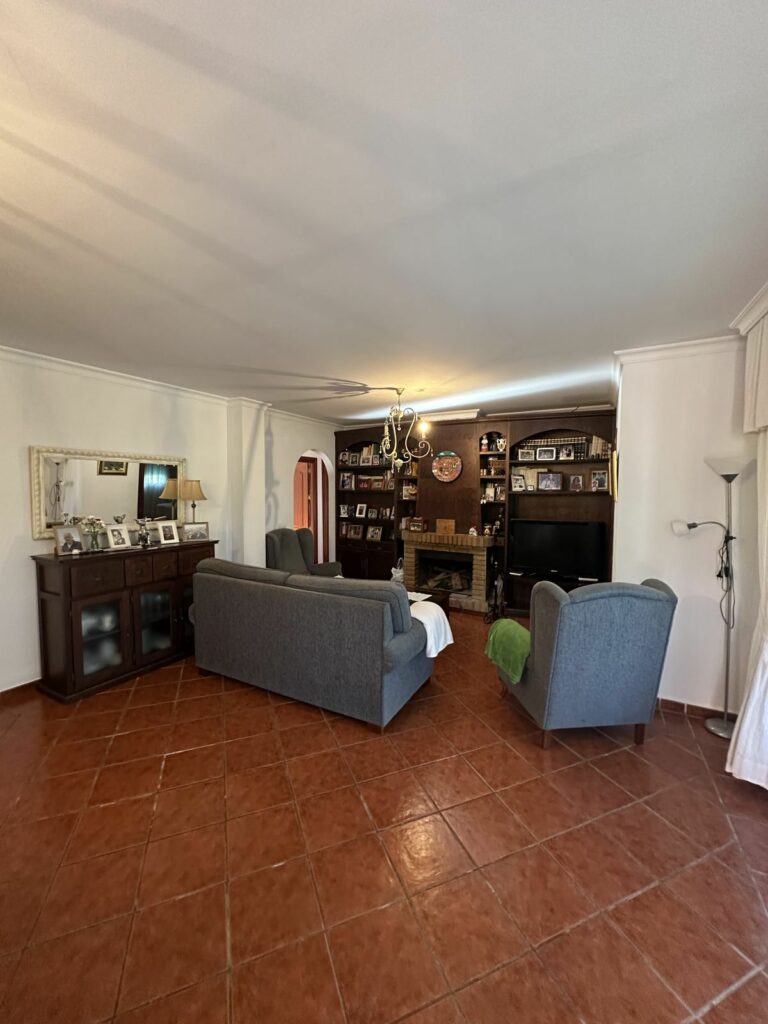 03d9c788e3cf144159c6b7dd72083168 - 15