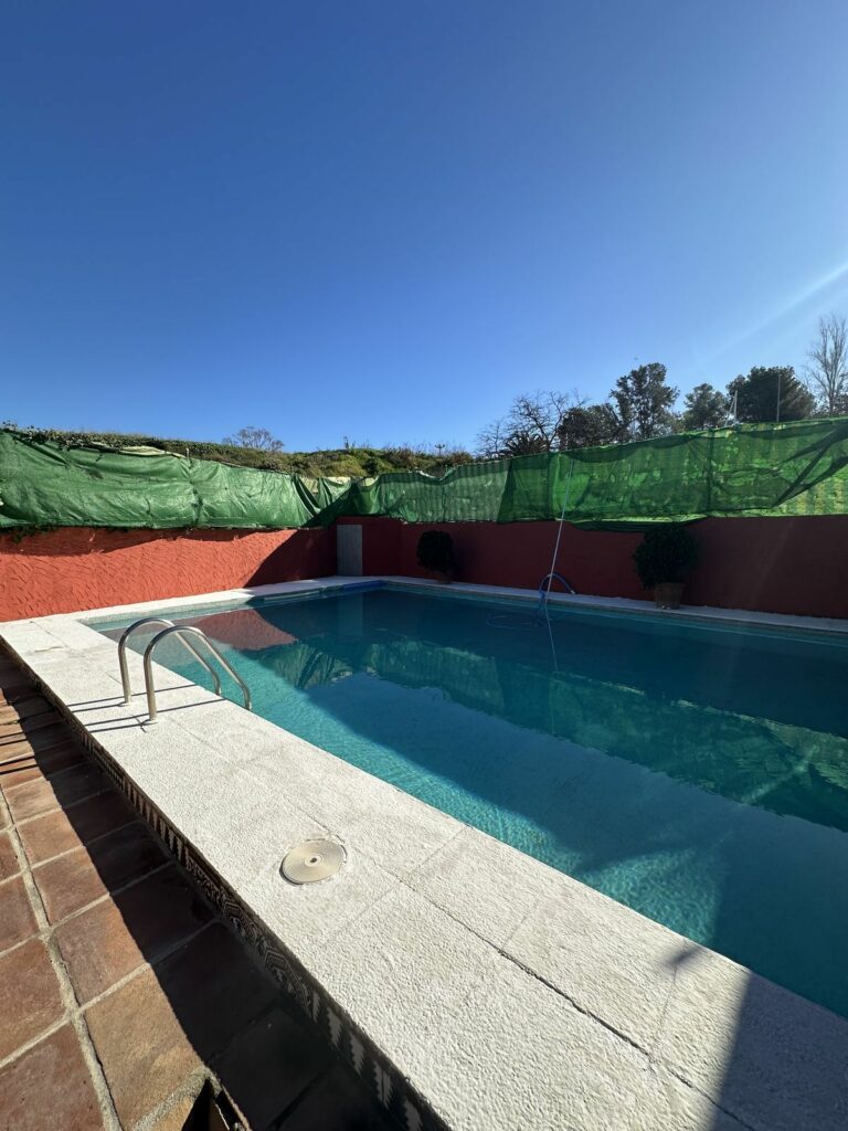 03d9c788e3cf144159c6b7dd72083168 - 4