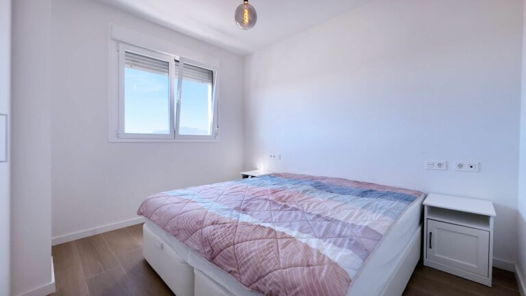 049444f0462449f7bc8a2ef9536acd76 - 16