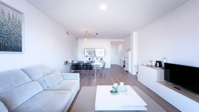 049444f0462449f7bc8a2ef9536acd76 - 2