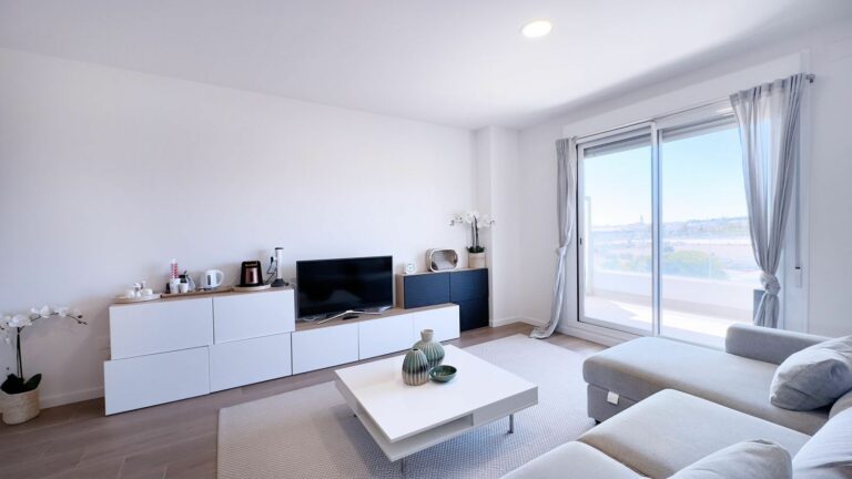 049444f0462449f7bc8a2ef9536acd76 - 3