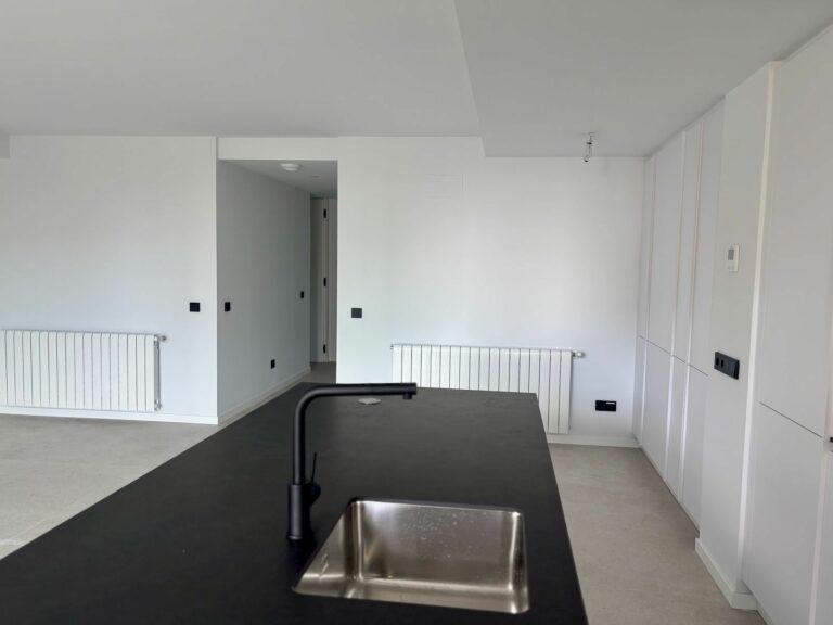 053050be8738256ef9d00e370064e256 - 10