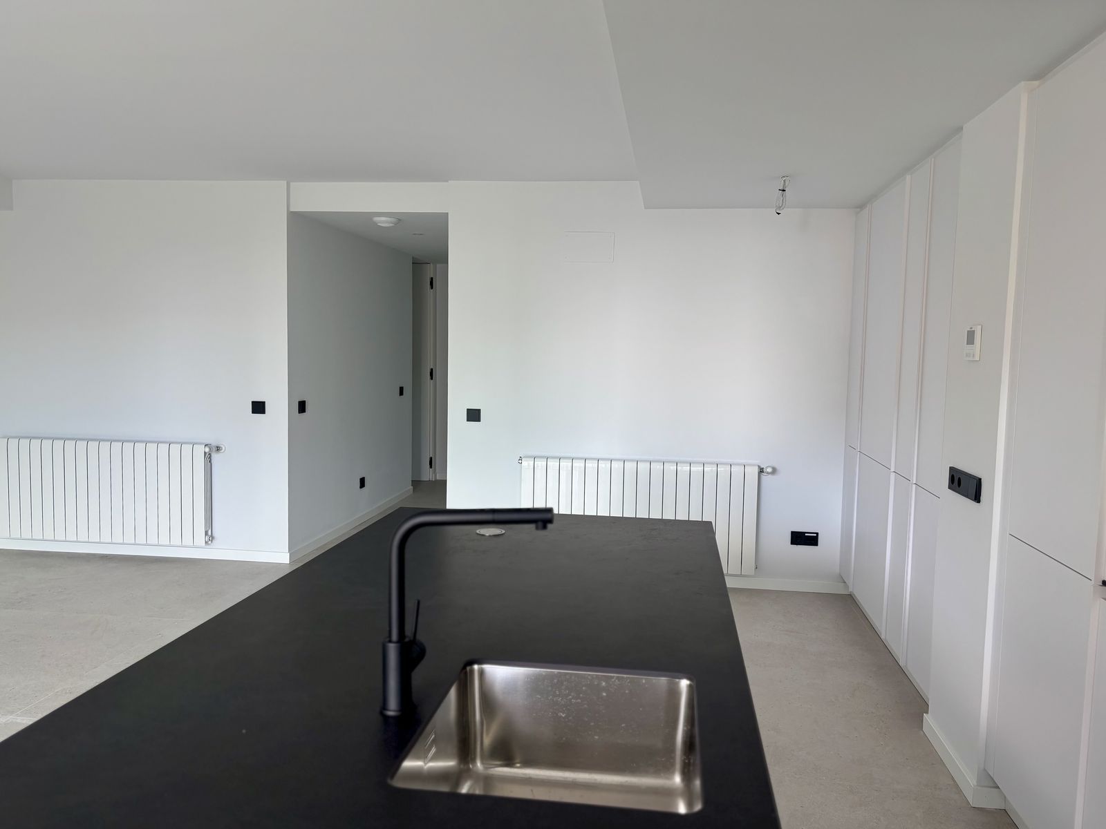 053050be8738256ef9d00e370064e256 - 10