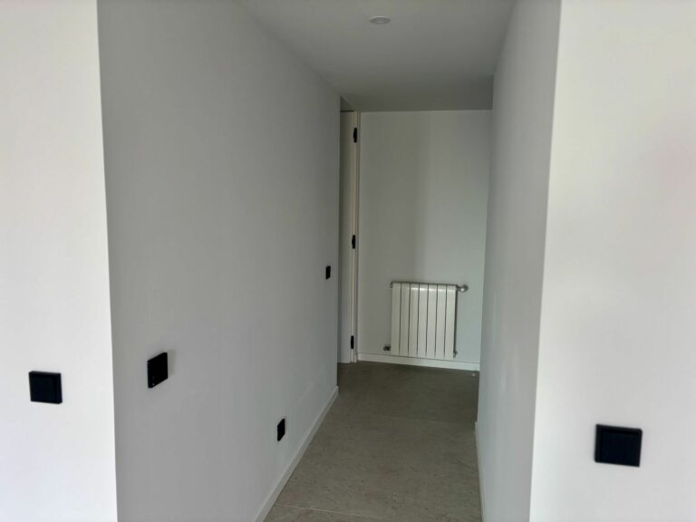 053050be8738256ef9d00e370064e256 - 13