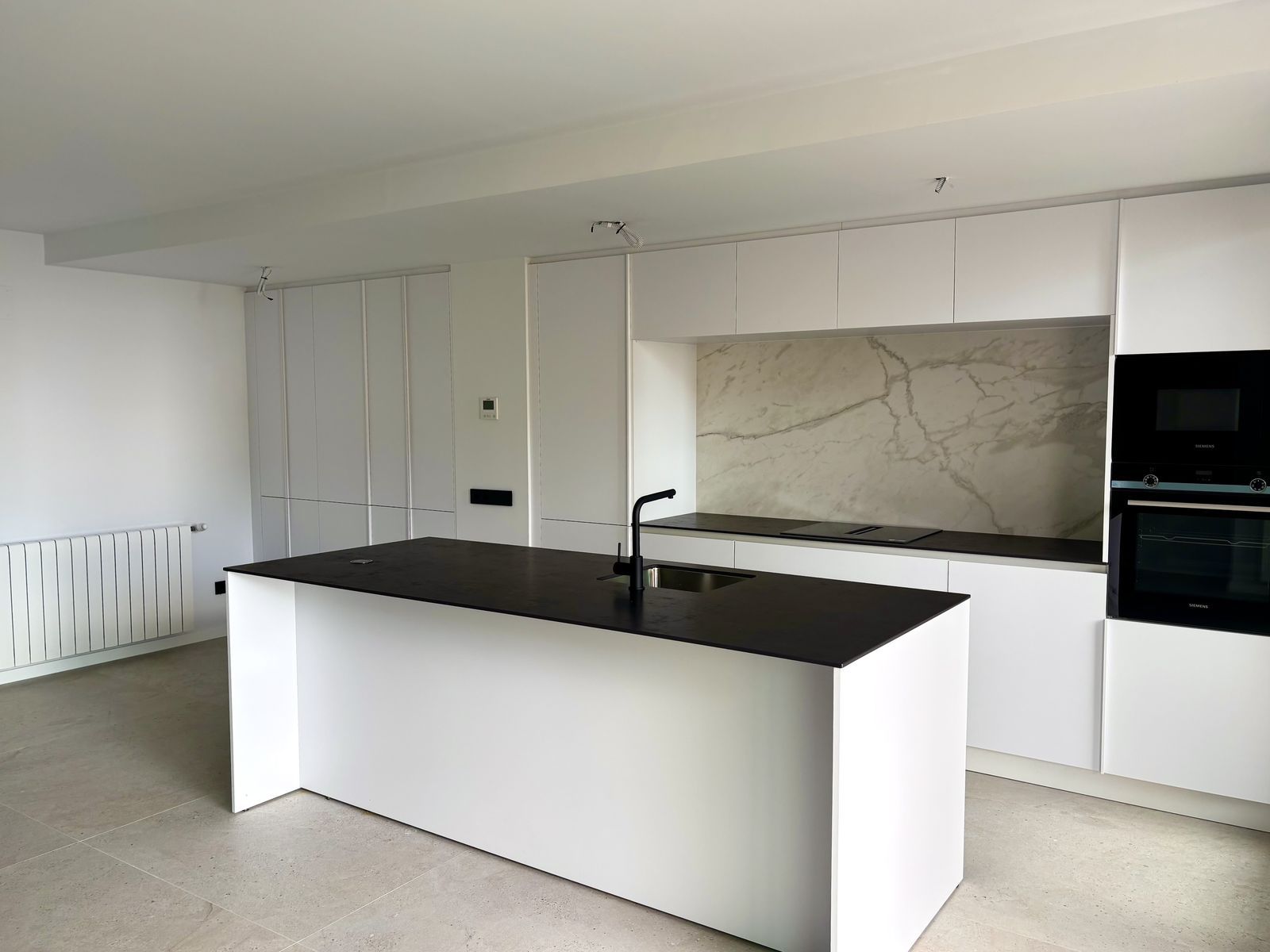 053050be8738256ef9d00e370064e256 - 7