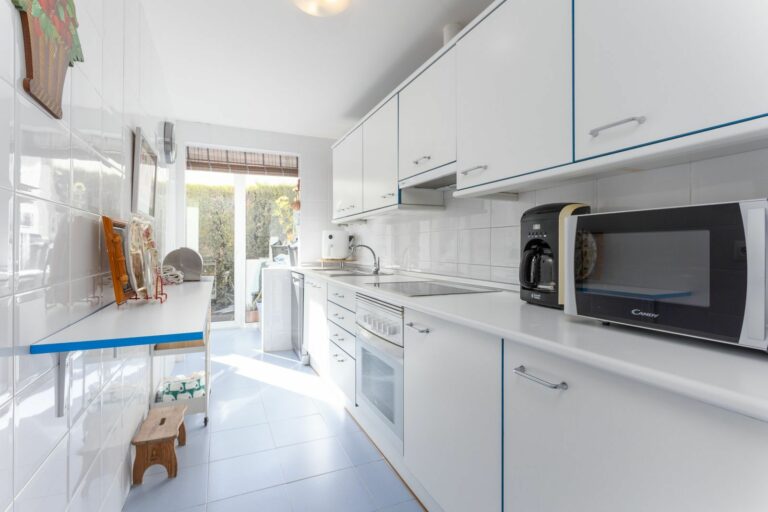 0563665f6c4c5770647572b0da95646f - 6