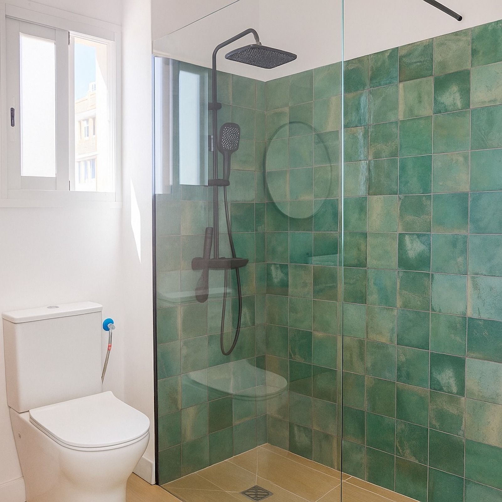 06f1090072b8a6fcb149e241e0cc9bf0 - 12