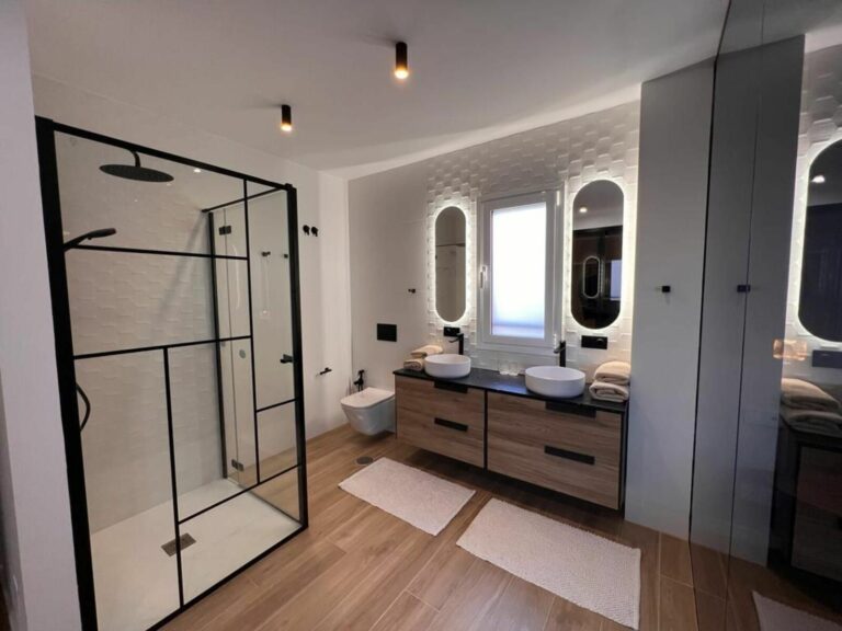 06fc92d0616bcd521bdb70af1bef491a - 11