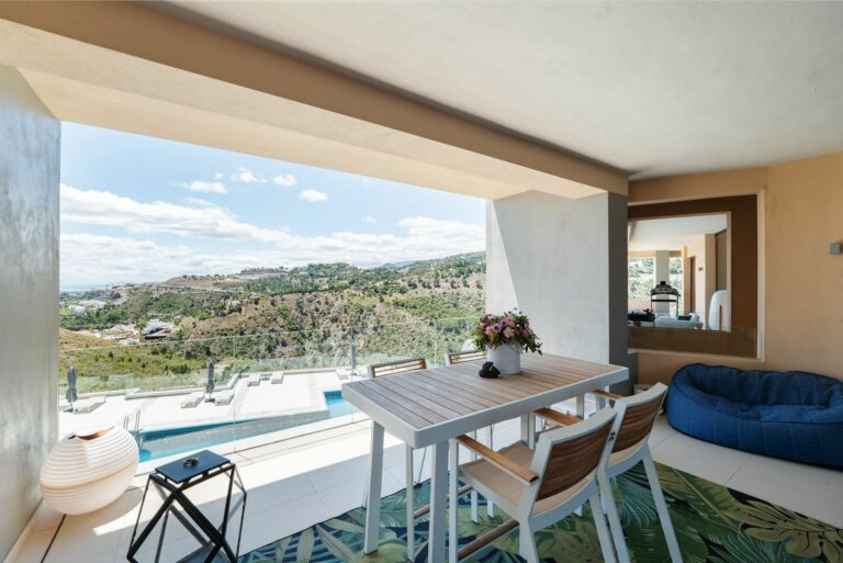 0731565ca28820065a3c70696523863a - 5