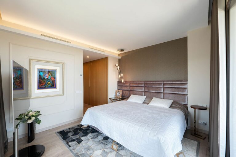 0731565ca28820065a3c70696523863a - 7