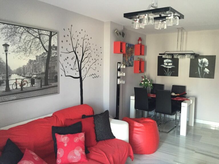 07403a7b6a0f441c763a2baefb1924ff - 4