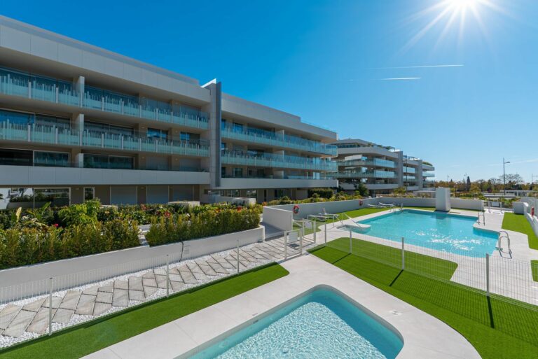 081f62f9c786128925932c37b6864073 - 13